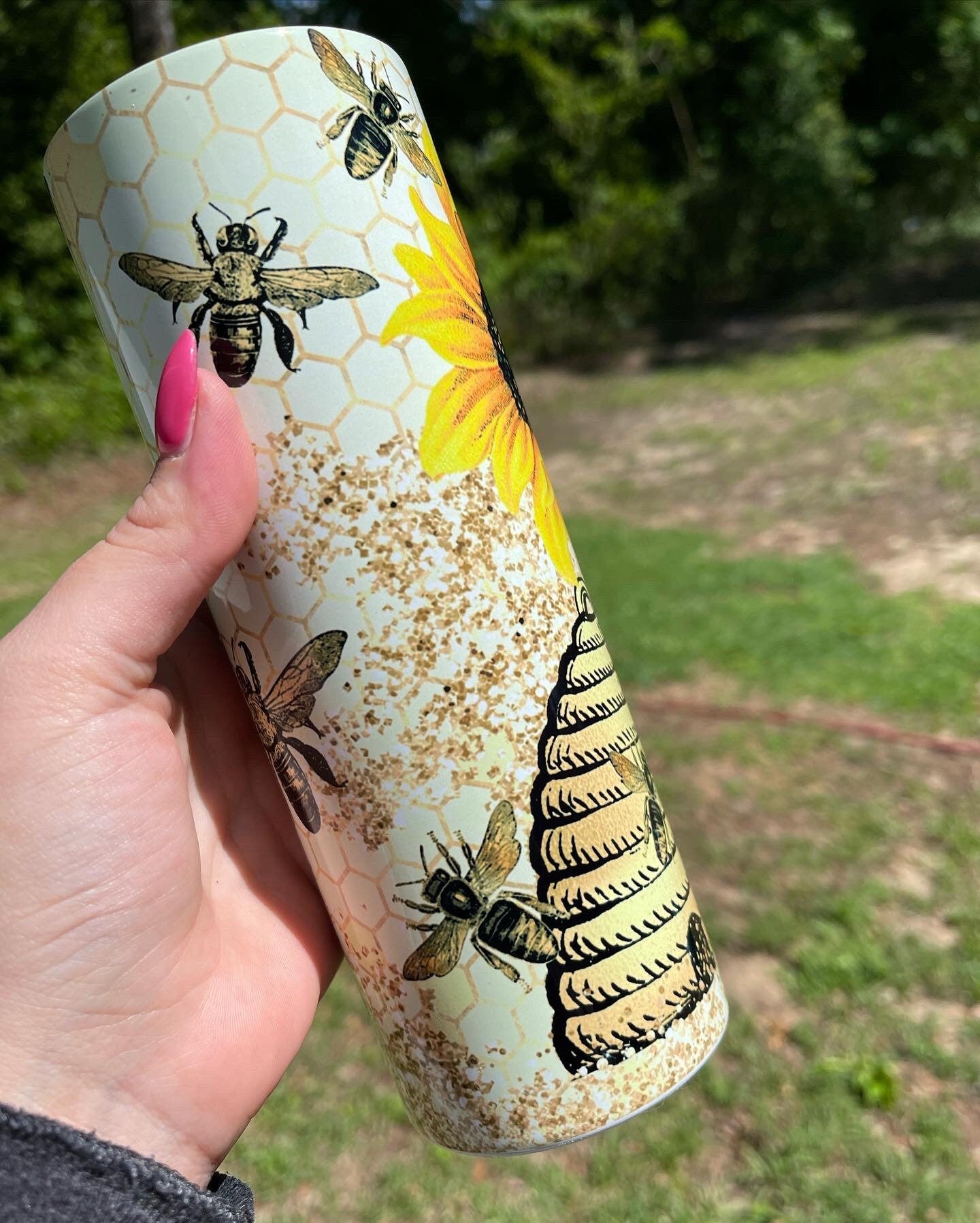 Cute gift, yellow sunflower, honey bee honey comb 20oz skinny tumbler