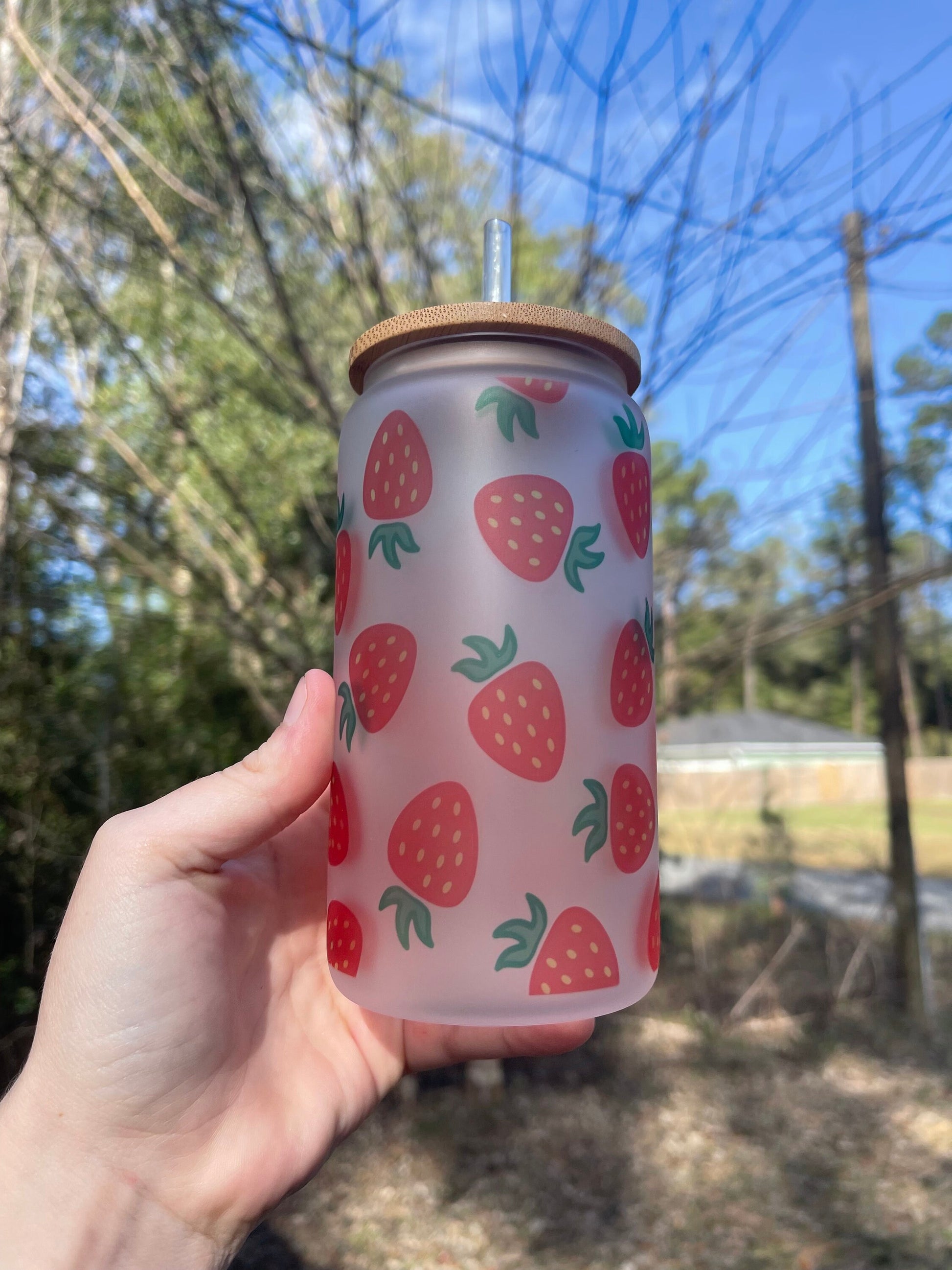 Frosted glass cup with strawberries, strawberry design. 16oz cup with bamboo lid and straw. Perfect for tea, iced coffee