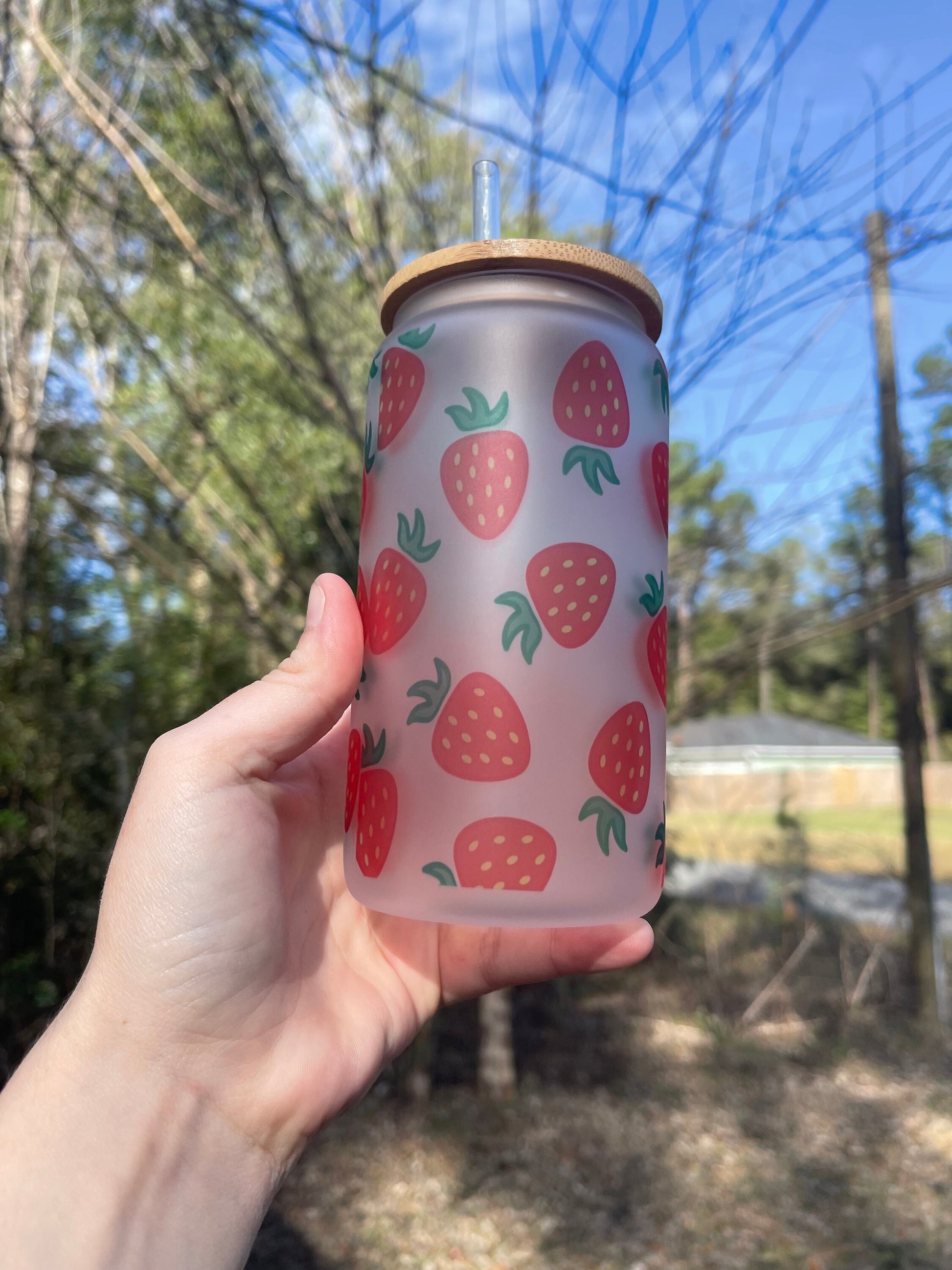 Frosted glass cup with strawberries, strawberry design. 16oz cup with bamboo lid and straw. Perfect for tea, iced coffee