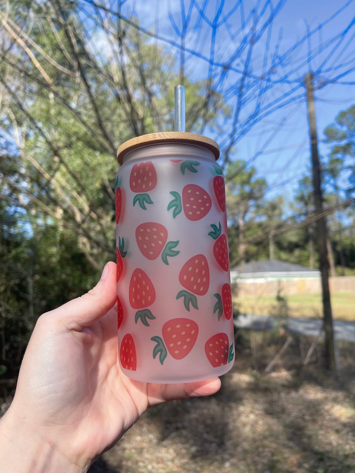 Frosted glass cup with strawberries, strawberry design. 16oz cup with bamboo lid and straw. Perfect for tea, iced coffee