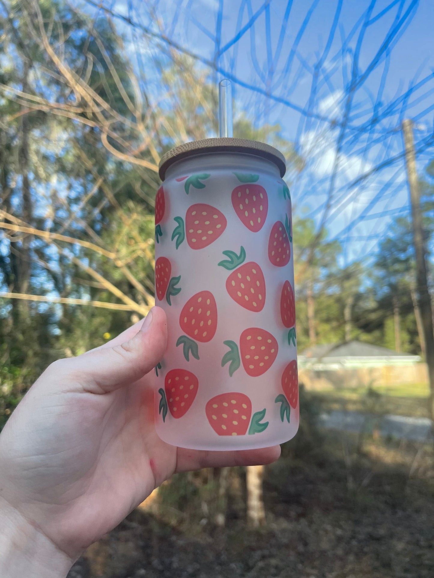 Frosted glass cup with strawberries, strawberry design. 16oz cup with bamboo lid and straw. Perfect for tea, iced coffee